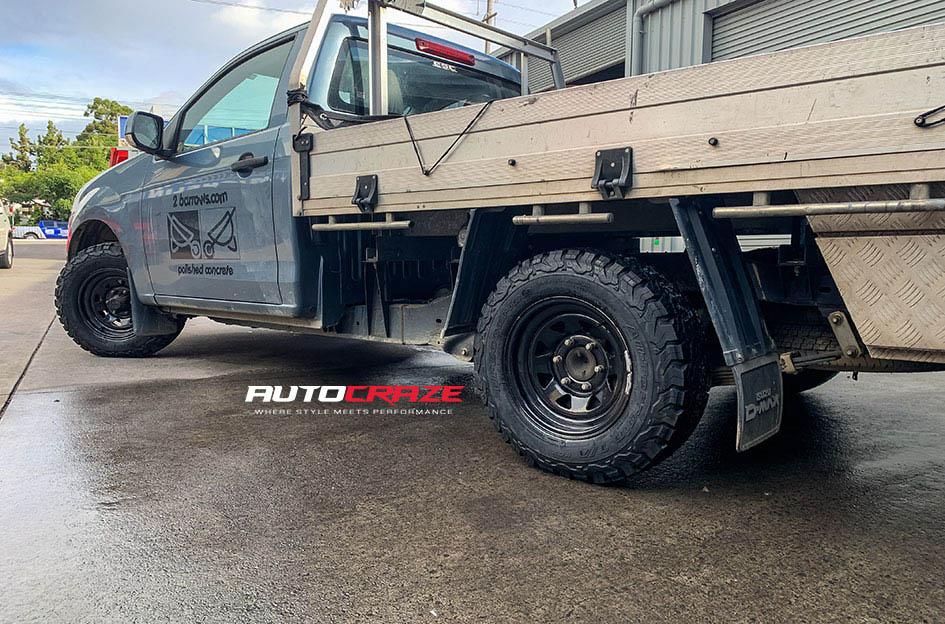 ISUZU DMAX TERRA SATIN BLACK